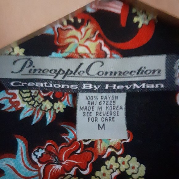 2/$10🧺 Mens Guitar Shirt Size Med - Picture 2 of 3